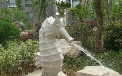 小區(qū)擺放玻璃鋼創(chuàng)意海馬噴泉雕塑