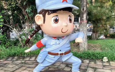 玻璃鋼彩繪卡通景區(qū)小女孩紅軍雕塑