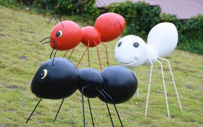 園林小區草坪鐵藝玻璃鋼螞蟻雕塑