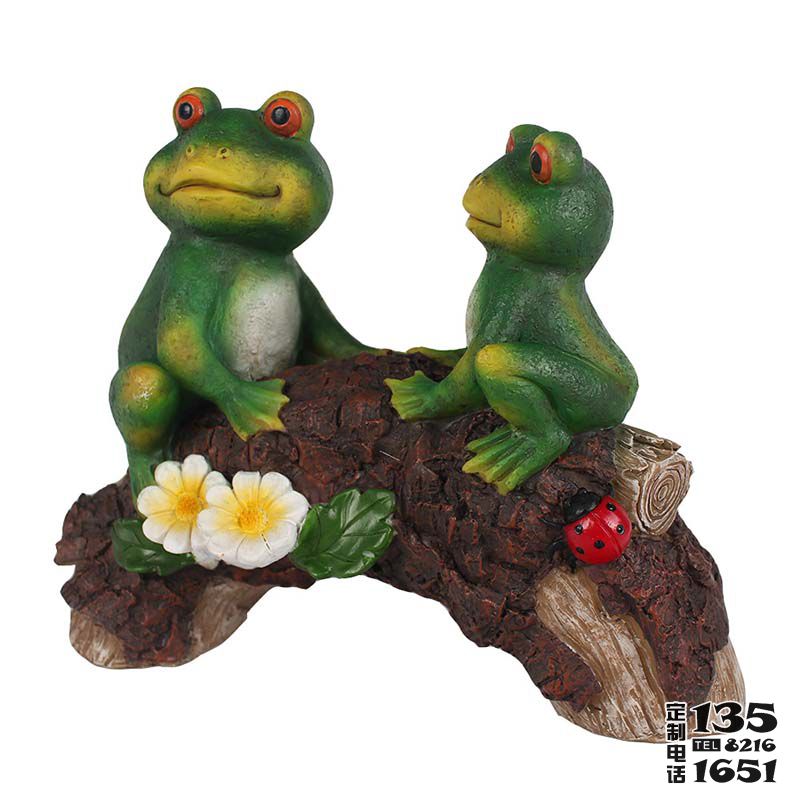 公園創(chuàng)意玻璃鋼彩繪卡通青蛙雕塑 公園創(chuàng)意玻璃鋼彩繪卡通青蛙雕塑