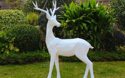 園林玻璃鋼仿真回頭看的梅花鹿雕塑