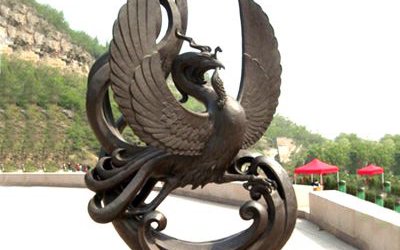 景區擺放的跳舞玻璃鋼創意朱雀雕塑