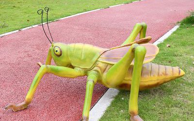 公園玻璃鋼仿真動物蝗蟲雕塑