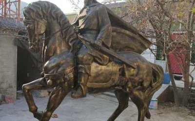 景區玻璃鋼仿銅騎馬的人物雕塑