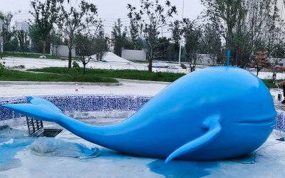 戶外廣場擺放的玻璃鋼噴漆鯨魚雕塑