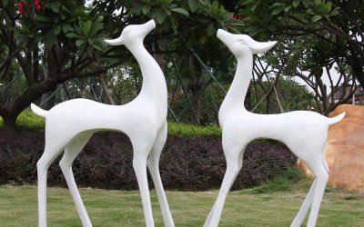 公園草坪玻璃鋼彩繪創意兩只抽象鹿雕塑