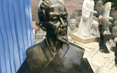 大學博物館擺放彩繪屈原玻璃鋼仿銅胸像雕塑