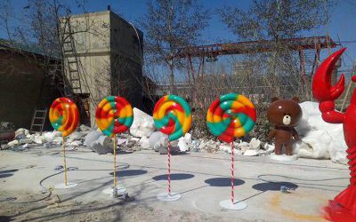 景區游樂場彩繪玻璃鋼棒棒糖雕塑