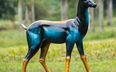 公園景區(qū)玻璃鋼彩繪創(chuàng)意梅花鹿雕塑