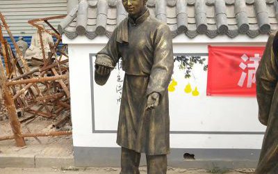 步行街?jǐn)[放站姿店小二玻璃鋼仿銅雕塑