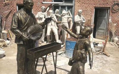 城市街頭賣(mài)烤串人物玻璃鋼仿銅雕塑