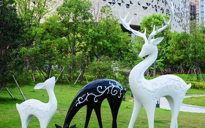 小區別墅玻璃鋼抽象梅花鹿雕塑